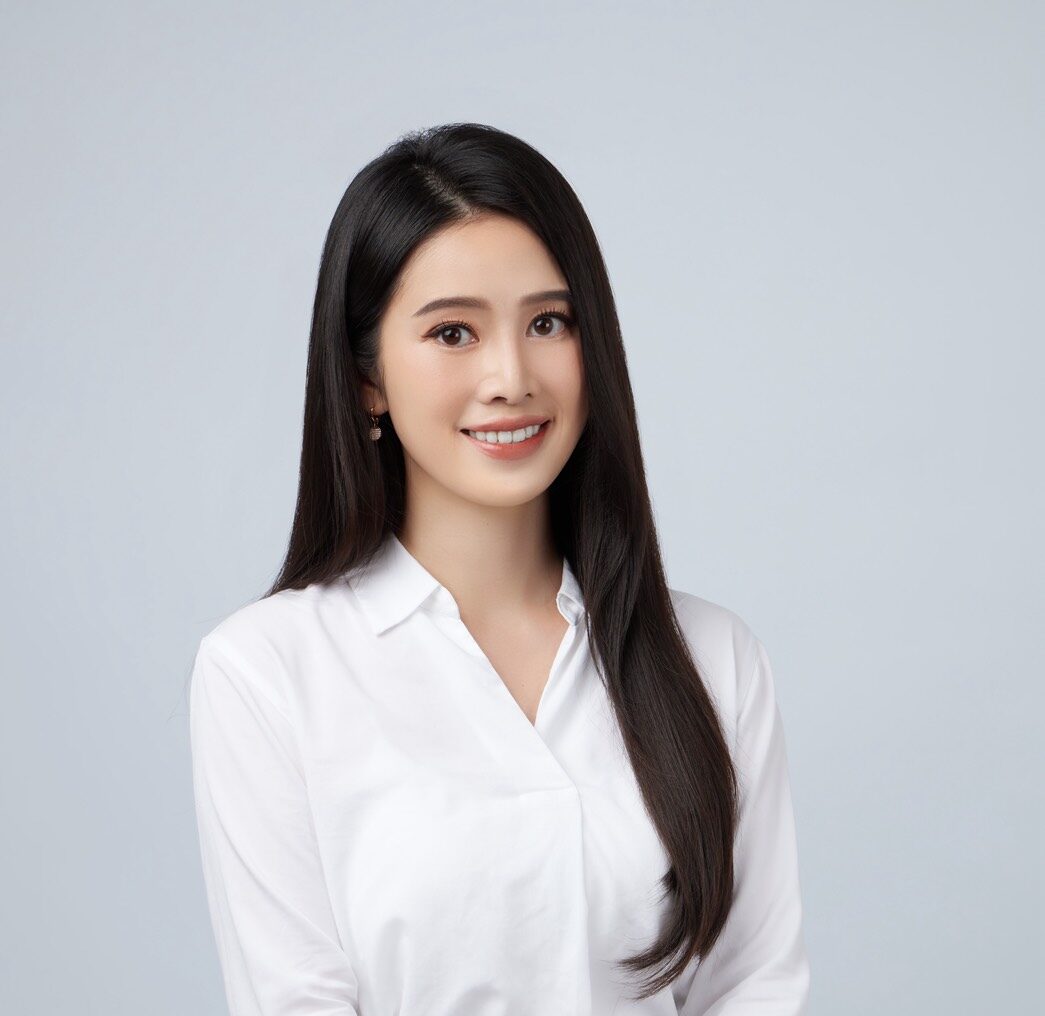 群益外匯美人魚 楊蕙寧 業務經理｜10 年期貨資歷｜外匯保證金開戶推薦